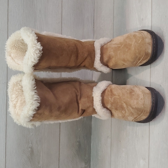 Ugg Australia Women Tall Winter Sheepskin Boots shoes sz 6 - Picture 3 of 13